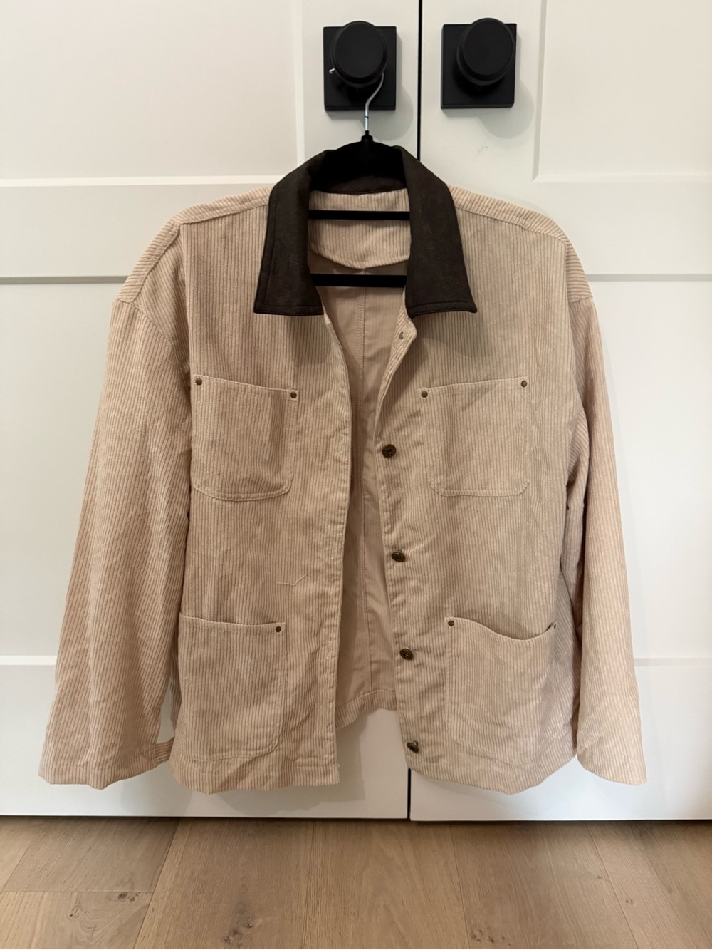 Women’s oversized Beige Corduroy Work Jacket with Contrast Collar